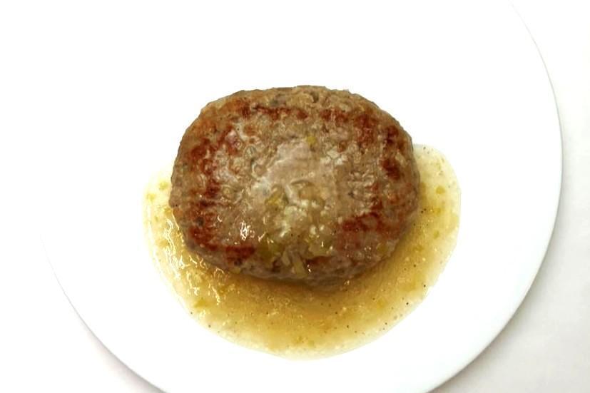 ハンバーグ(旨塩ソース)